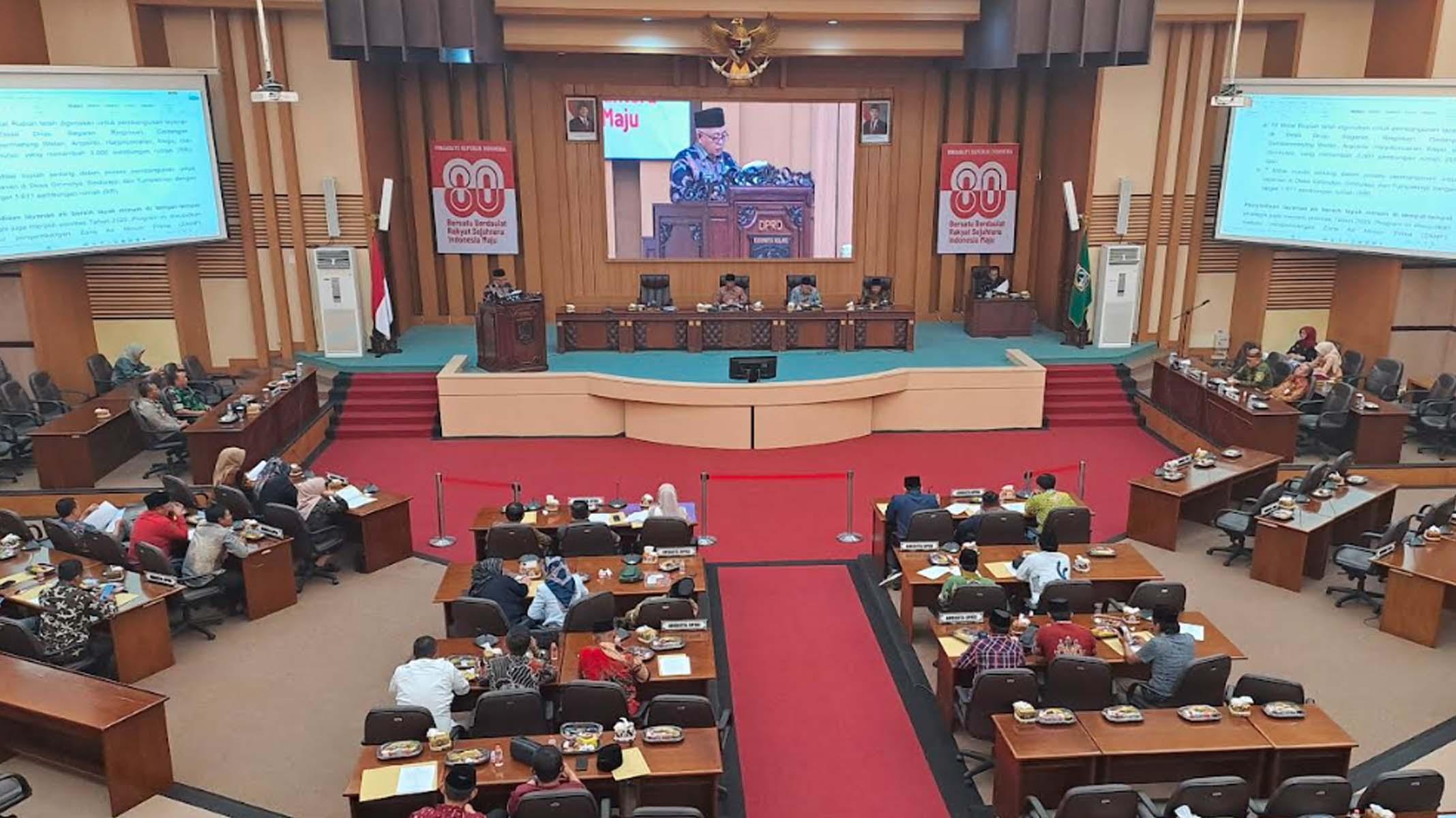 Bupati Malang Sampaikan Jawaban PU Fraksi DPRD Terhadap 3 Ranperda