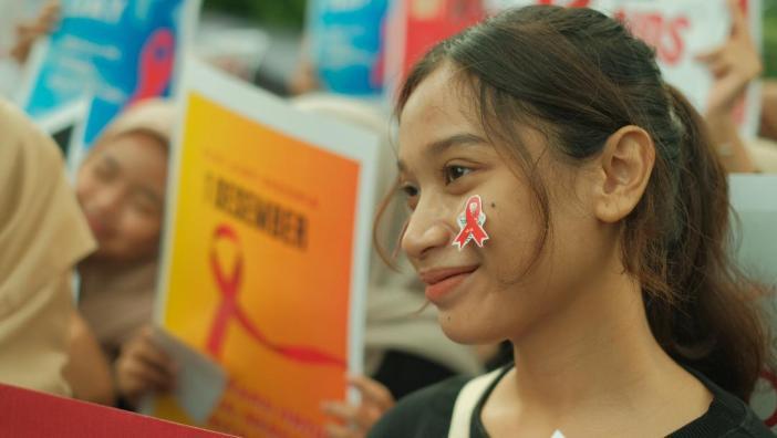 Ratusan-orang-ikut-berpartisipasi-mengkampanyekan-anti-diskriminasi-terhadap-pengidap-HIVAIDS.jpg
