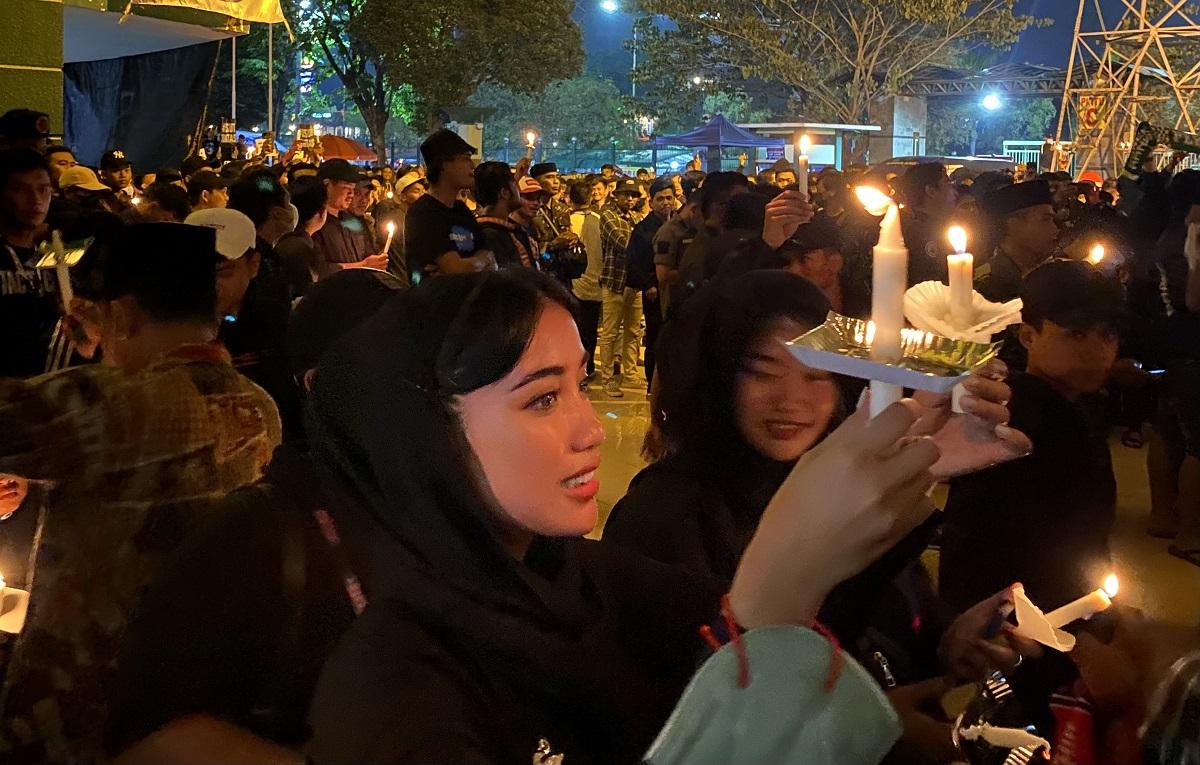 Doa Bersama untuk Korban Tragedi Malang juga Digelar di Stadion GDS