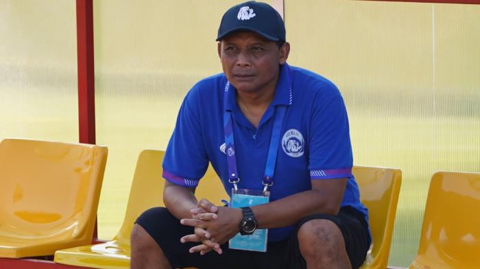 Riwayat-Kuncoro-Asisten-Arema-FC-Meninggal-di-Tepi-Lapangan-Perkuat-Timnas-Indonesia-Era-90-an.jpg