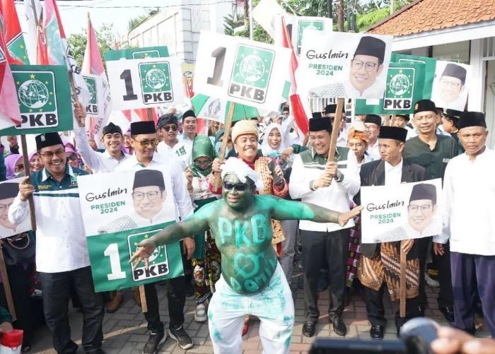 Rombongan-PKB-saat-mendaftar-ke-KPU-Sidoarjo-beberapa-waktu-lalu.jpg