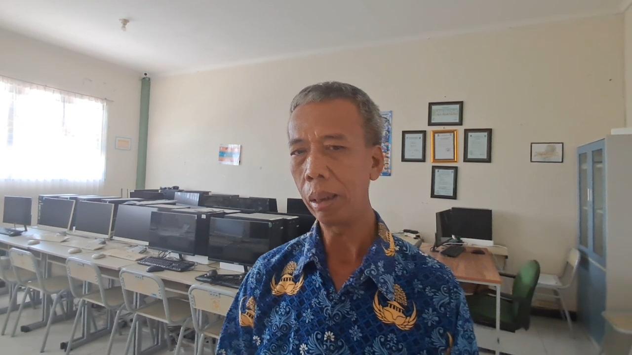 Ratusan Lembaga di Surabaya dapat Bantuan Chromebook, SMPN 62 Surabaya Justru dapat Komputer