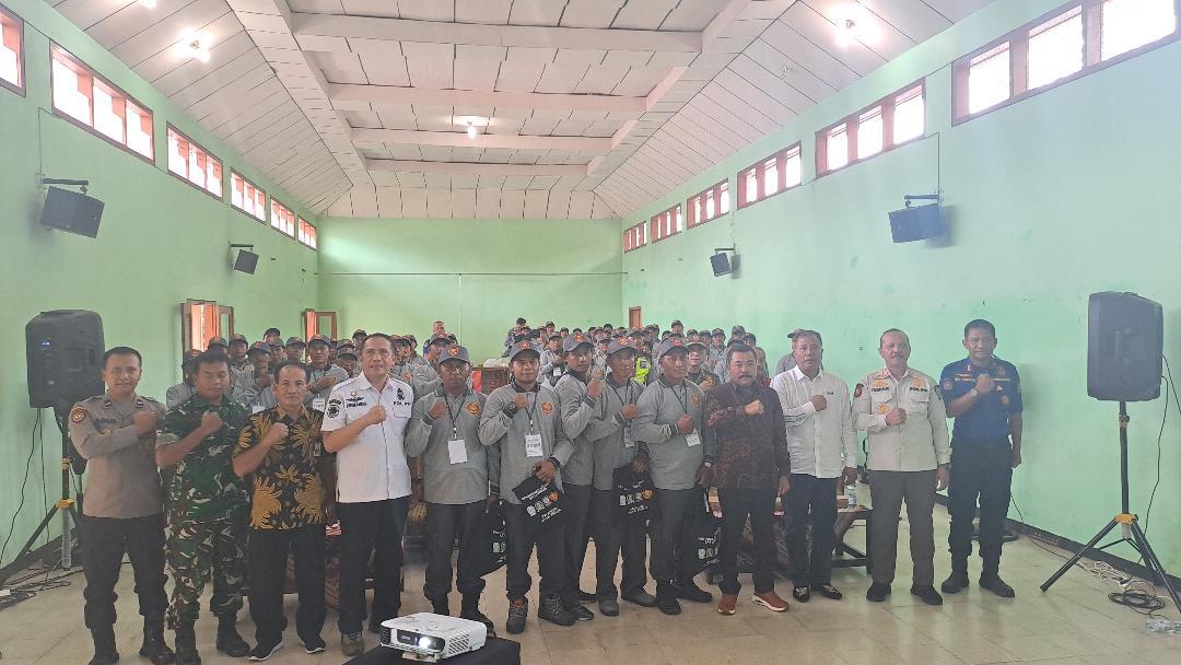 Satlinmas-di-Kecamatan-Gedangan-Kabupaten-Malang-mendapatkan-pelatihan-peningkatan-SDM.jpg
