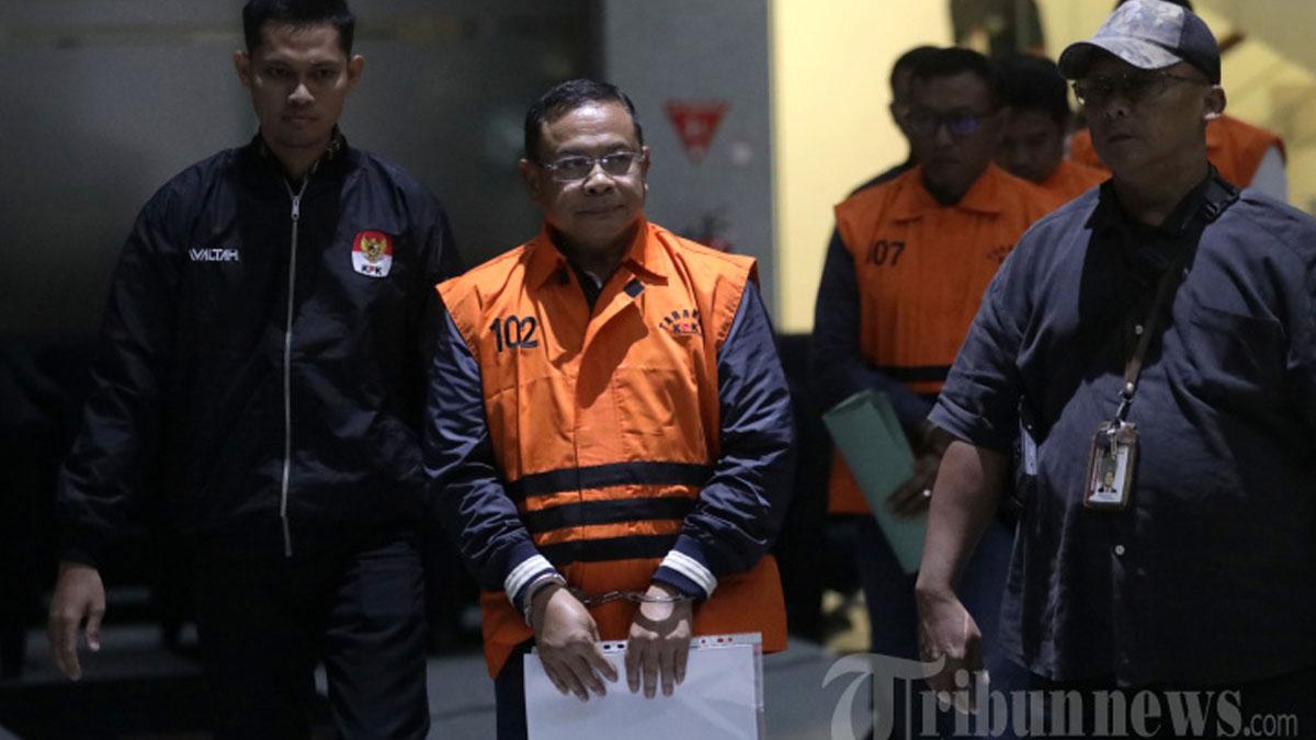 Saya-Ini-Dikorbankan-Bupati-Sudewo-Tetap-Tak-Mau-Ngaku-Bersalah-Meski-KPK-Sita-Bukti-Uang-Miliaran.jpg