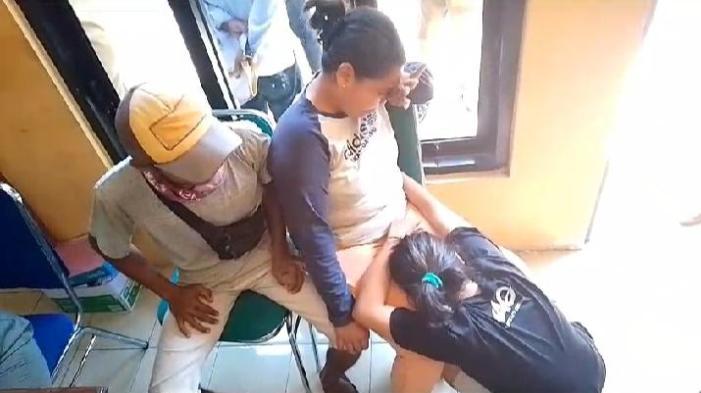 Terjaring Razia di Kamar Kos Bareng Pacar, Siswi SMK Situbondo Menangis saat Dijemput Orang Tua