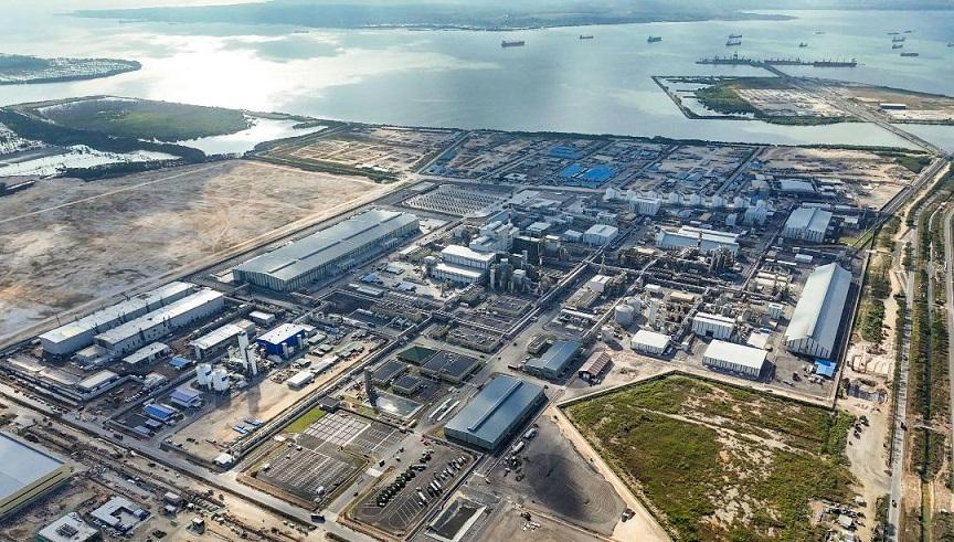 Smelter-PT-Freeport-Indonesia-di-Kawasan-Ekonomi-Khusus-Gresik-Jawa-Timur.jpg