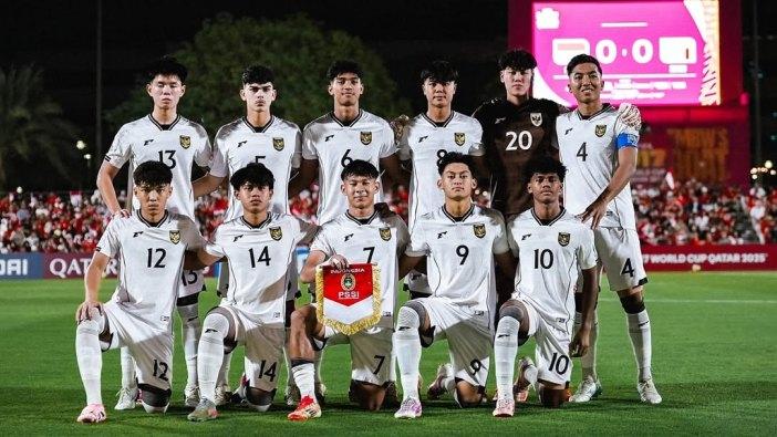 Starting-eleven-Timnas-Indonesia-U-17-saat-dikalahkan-Zambia-1-3-Piala-Dunia-U-17-2025.jpg