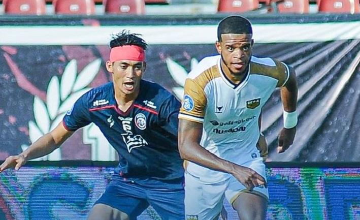 Skor Arema FC Vs Dewa United di Babak Pertama 0-0, Diwarna Kartu Merah