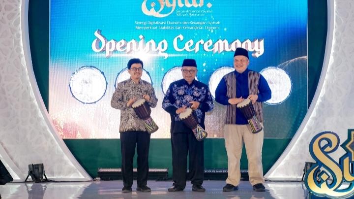 Syariah-Wilayah-Mataraman-SYIAR-2025-di-Alun-Alun-Kanigoro-Kabupaten-Blitar.jpg