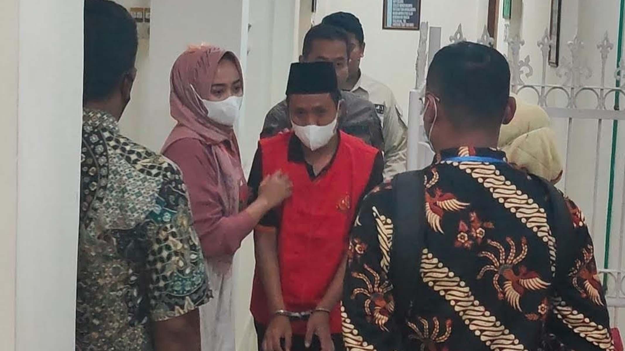 Kiai dan Gus Terdakwa Pencabulan Santri Trenggalek Ajukan Nota Pembelaan, Dituntut 10 Tahun Penjara