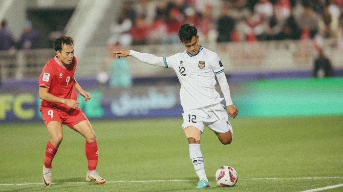 Timnas-Indonesia-Pratama-Arhan-menghadapi-Vietnam-dalam-laga-Grup-D-Piala-Asia-2023.jpg
