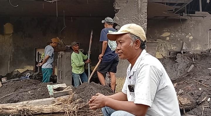 Kesedihan Petani di Lumajang Akibat Erupsi Gunung Semeru, Uang 10 Juta Hilang Ditelan Reruntuhan