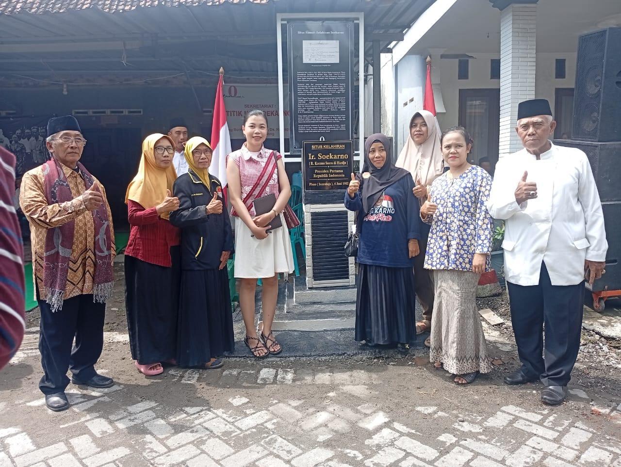 Tugu-Tetenger-penanda-kelahiran-ir-Soekarno-di-Desa-Rejoagung-Ploso-Jombang.jpg
