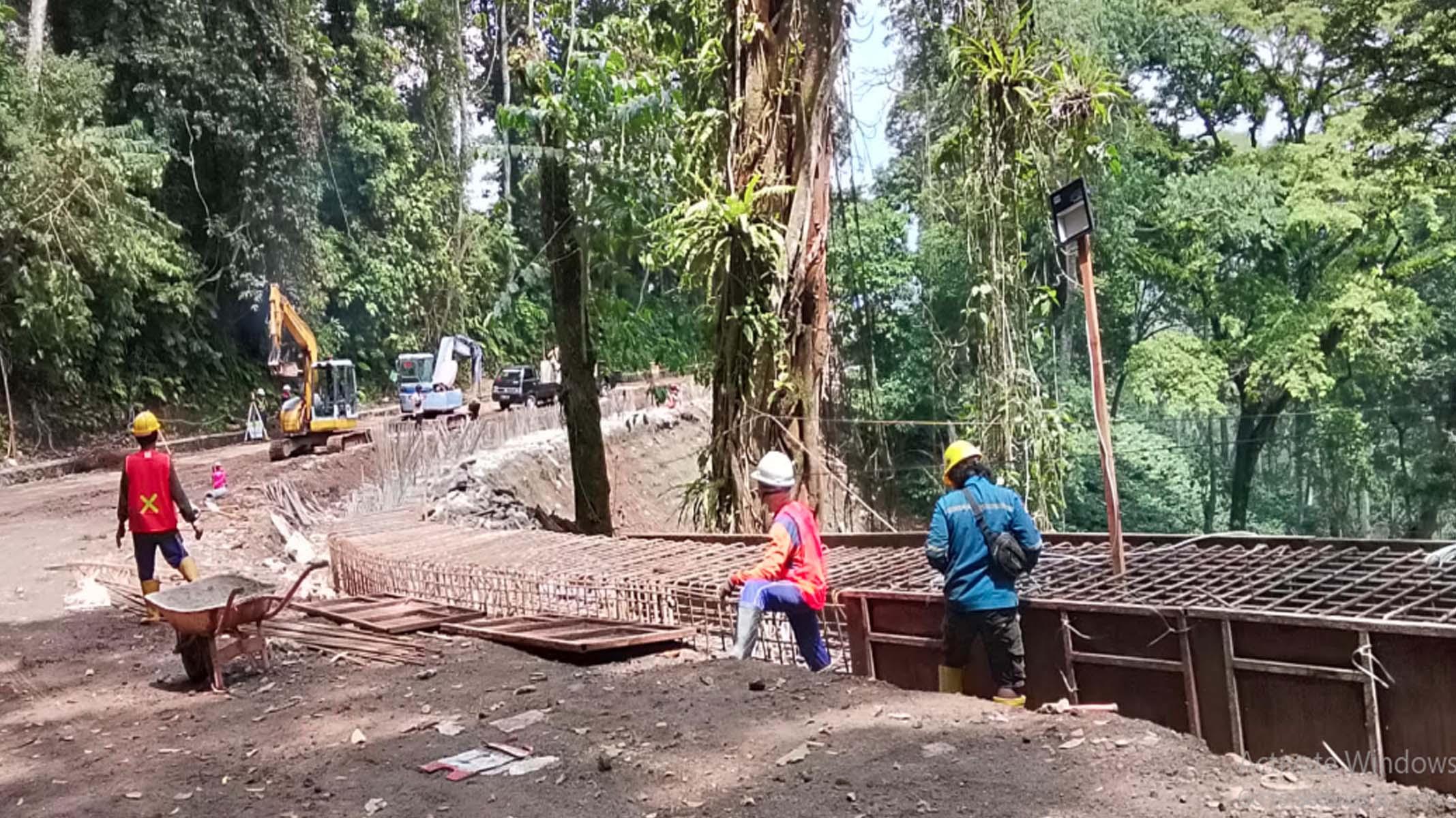 UPDATE Proyek Jalur Gumitir Jember, Memasuki Tahap Pemasangan Tulangan Caping Beam