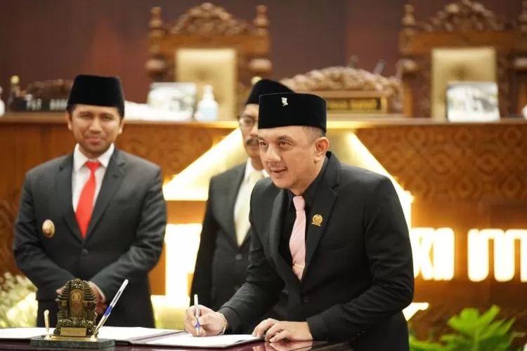 Wakil-Ketua-DPRD-Jawa-Timur-Deni-Wicaksono-soal-pendidikan-gratis.jpg