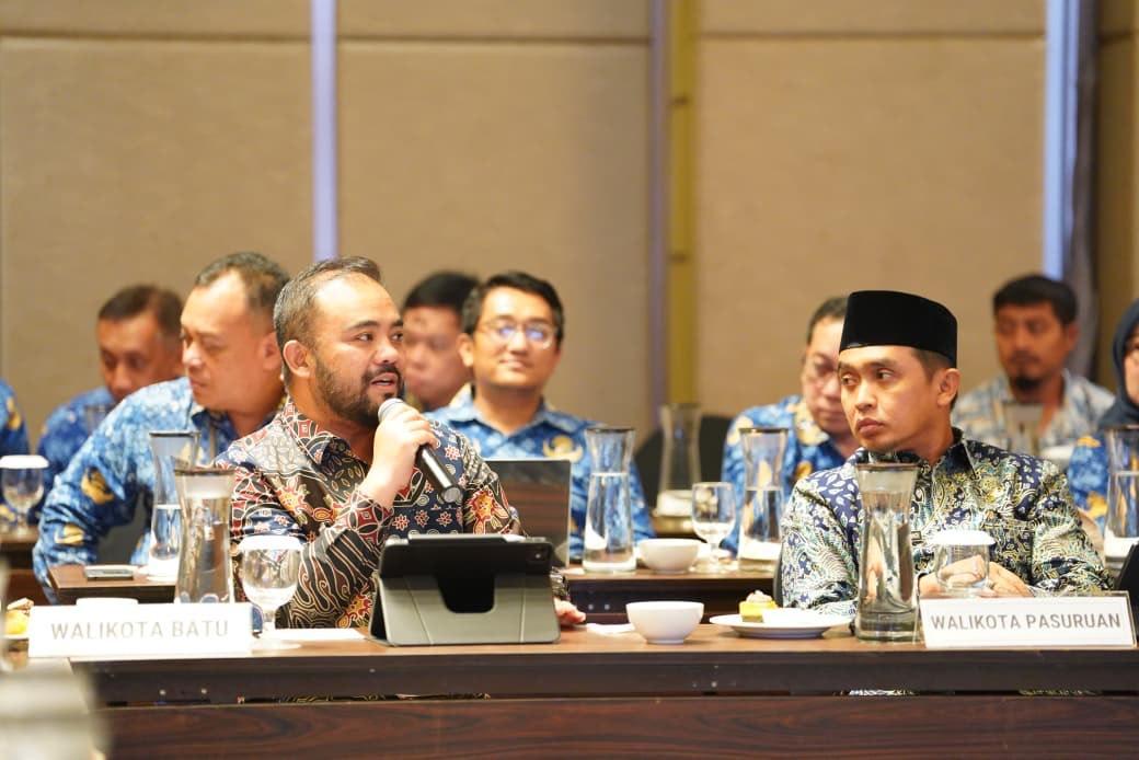 Wakil-Wali-Kota-Batu-Heli-Suyanto-Rapat-Koordinasi-Program-1-Juta-Rumah-Perkotaan-Jawa-Timur.jpg