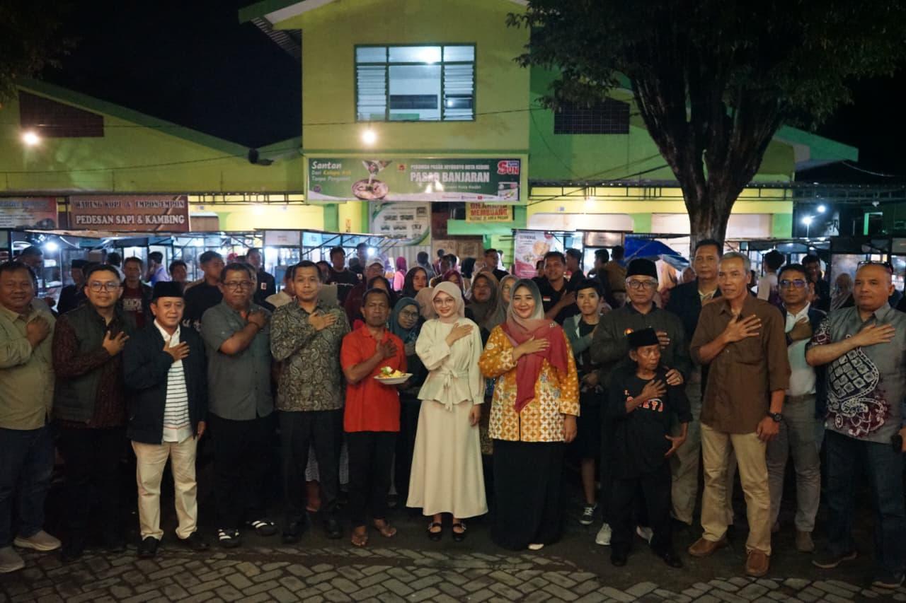 Wali-Kota-Kediri-Vinanda-Prameswati-saat-menghadiri-peresmian-Sentra-Kuliner-Pasar-Banjaran.jpg
