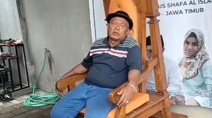 Yai-Mim-saat-memberikan-pernyataan-usai-ditetapkan-sebagai-tersangka-dalam-kasus-pornografi.jpg