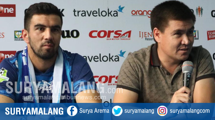 ahmet-atayew-diperkenalkan-sebagai-pemain-baru-arema-fc_20170808_155702.jpg