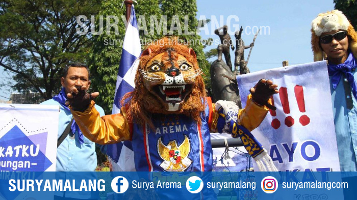 aksi-simpatik-birukan-ramadan-ydsf-dan-aremania-menyambut-ramadan-kota-malang_20170519_125528.jpg