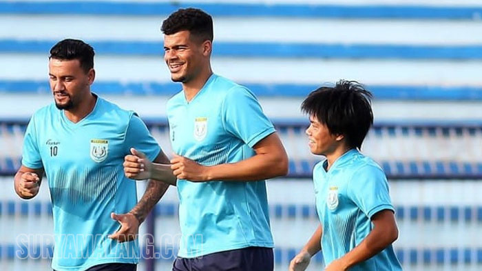 alex-dos-santos-goncalves-mawouna-kodjo-amevor-kei-hirose-asal-jepang.jpg