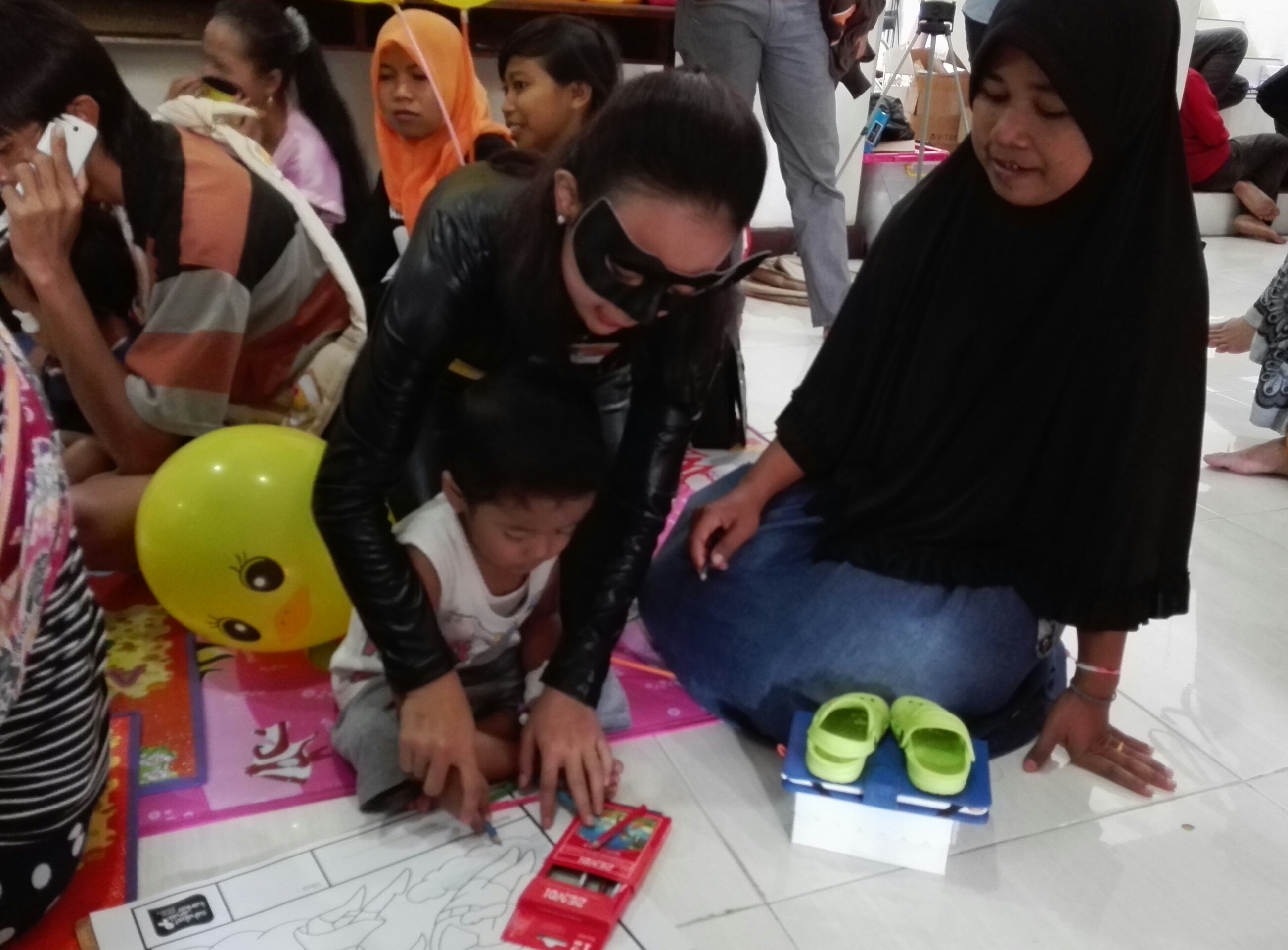 Anak Penderita Kanker Diberi Semangat Superhero, Begini Sambutannya