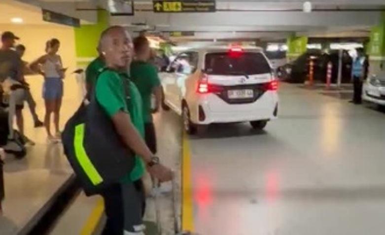 Bus yang Menjemput Persebaya Datang Terlambat, Panpel Arema FC Sampaikan Permohonan Maaf