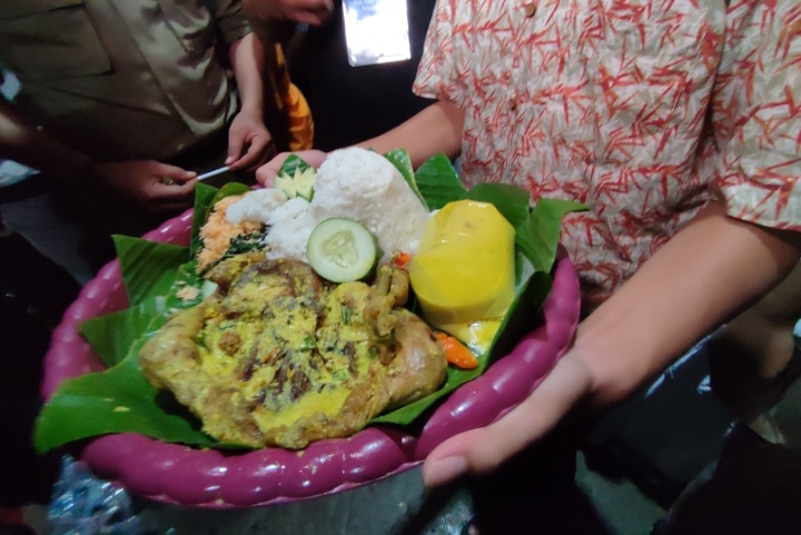 ayam-lodho-menjadi-makanan-khas-wilayah-mataraman-terutama-trenggalek-dan-tulungagung.jpg