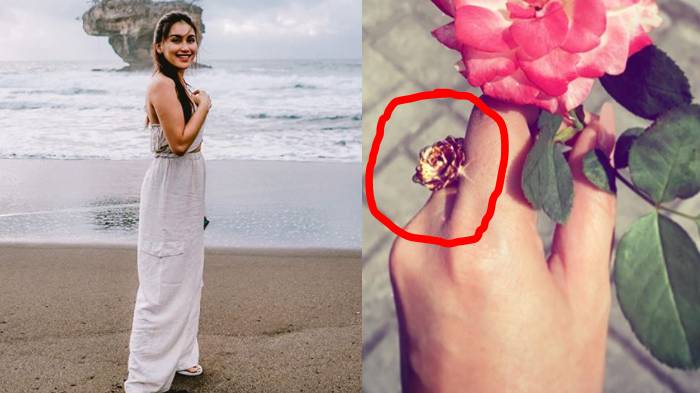 ayu-ting-ting-dan-cincin-liontin-dari-turki.jpg