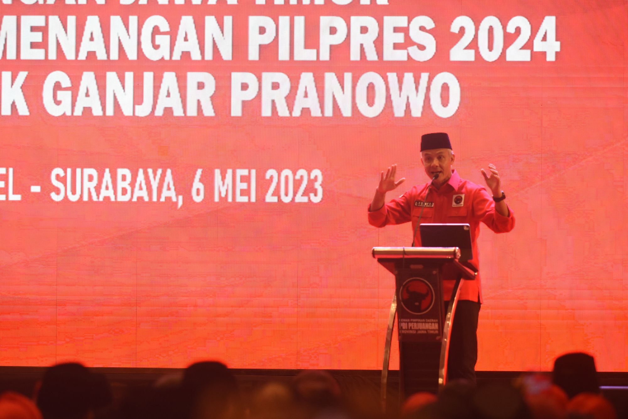 bakal-calon-presiden-ganjar-pranowo-bertemu-dengan-1560-kader-pdip.jpg