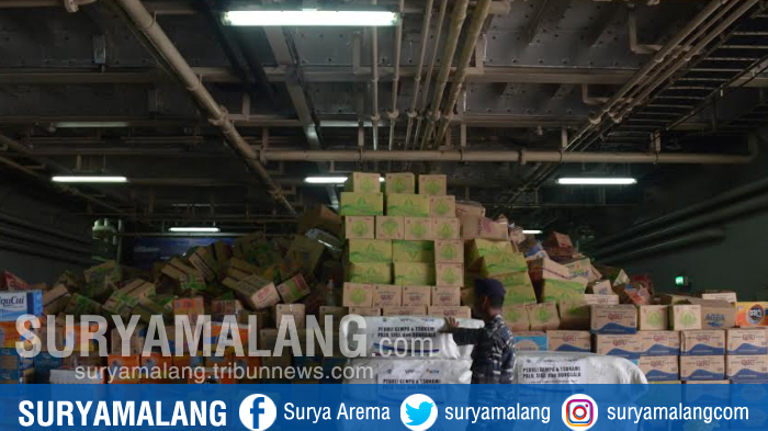 barang-bantuan-korban-bencana-di-palu_20181003_101012.jpg