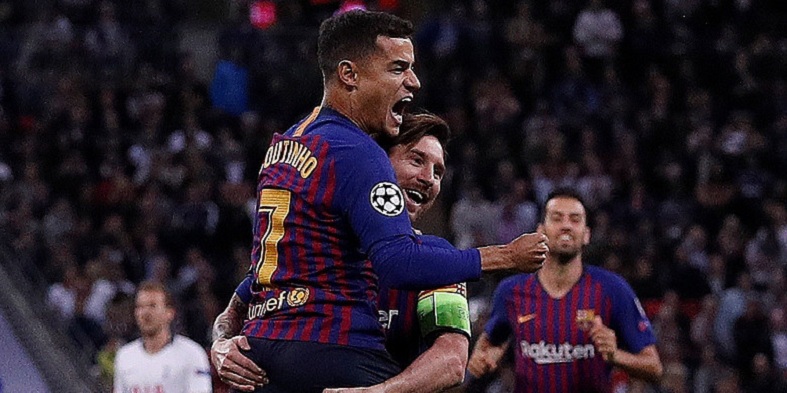 barcelona-philippe-coutinho-merayakan-gol-yang-dicetak-bersama-lionel-messi_20181004_135520.jpg