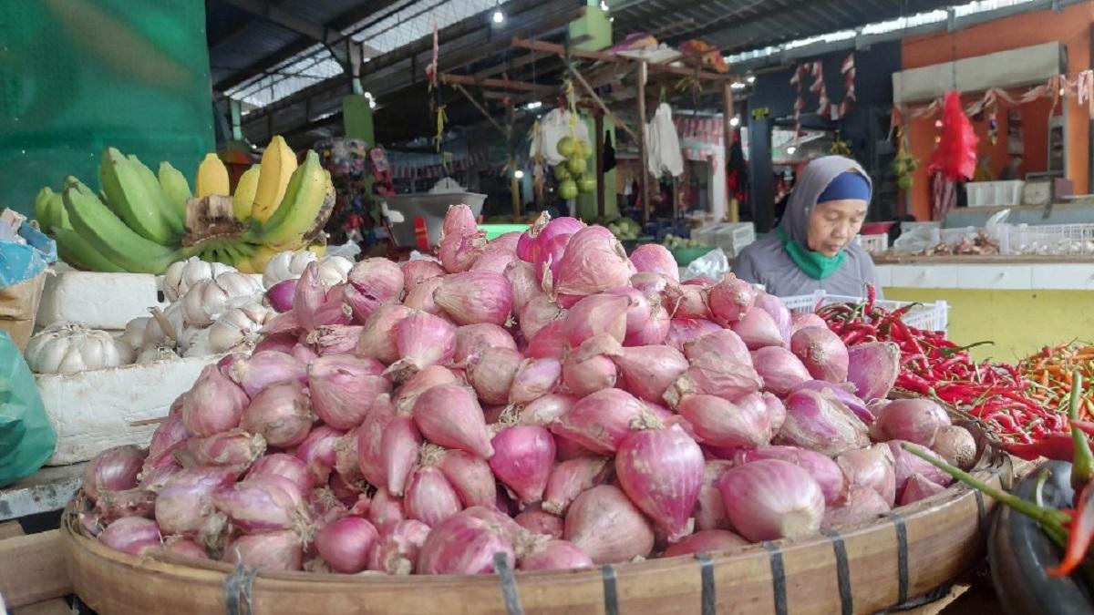 bawang-merah-di-pasar-tuban.jpg