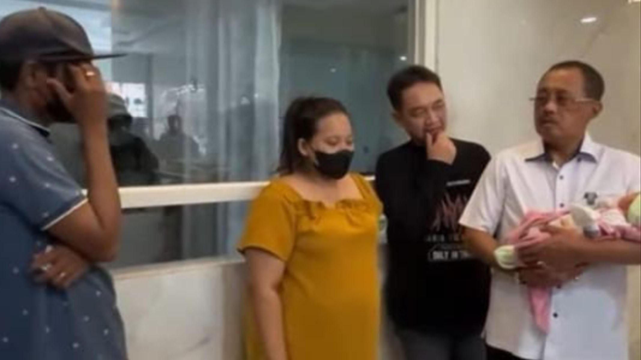 'Drama' Siti dan Bayinya Tak Bisa Pulang karena Tak Mampu Bayar Klinik Bersalin di Surabaya