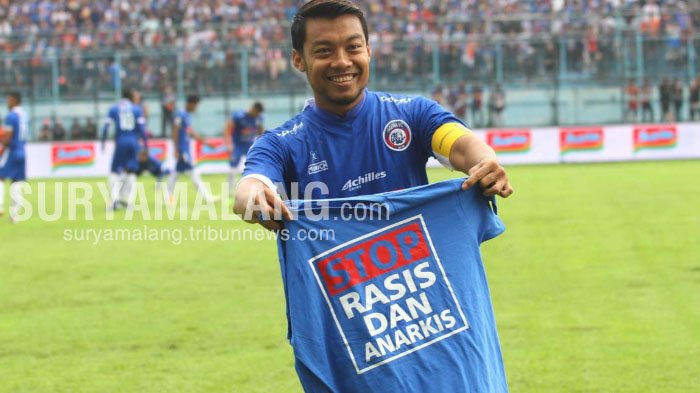 bek-arema-fc-hamka-hamzah-ajak-aremania-untuk-stop-rasis-dan-anarkis.jpg