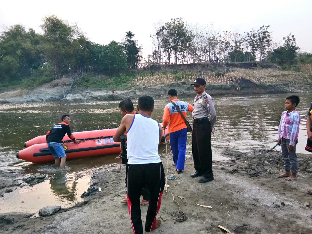 bengawan-solo-kelurahan-ledok-kulon-kecamatan-kabupaten-bojonegor_20180821_221458.jpg