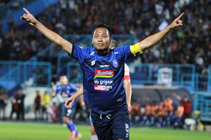 berita-arema-populer-hari-ini-kondisi-hamka-hamza-pasca-cedera-lokasi-laga-lawan-persipura-pindah.jpg