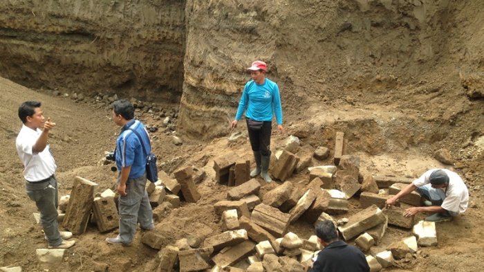 Muncul Tumpukan Batuan Purba di Lereng Gunung Merapi, Diduga Struktur Candi