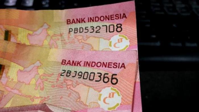 berita-media-sosial-pecahan-rp-100000-ada-logo-palu-arit-faktanya-begini_20161113_152741.jpg
