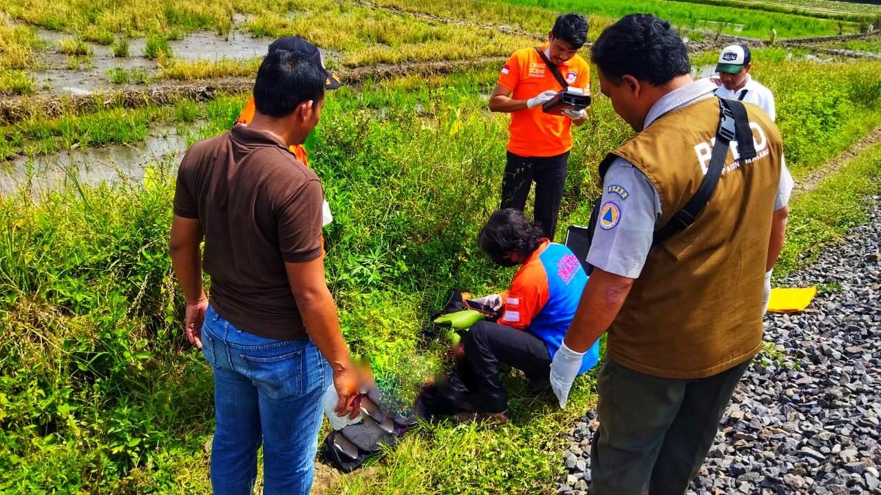 bunuh-diri-di-rel-kereta-api-penataran-kepanjen.jpg