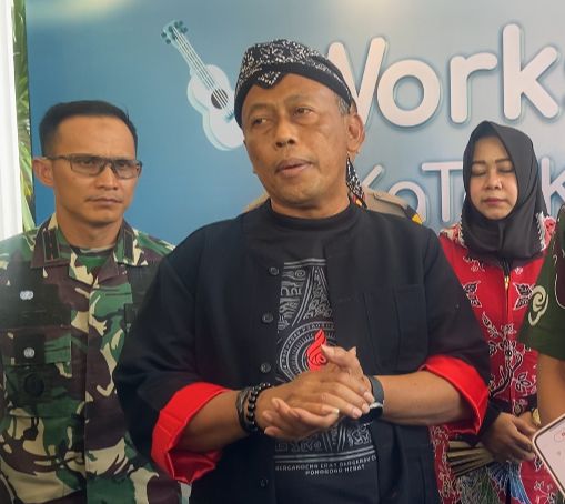 bupati-ponorogo-sugiri-sancoko-saat-diwawancara-terkait-kekurangan-siswa-di-sd.jpg