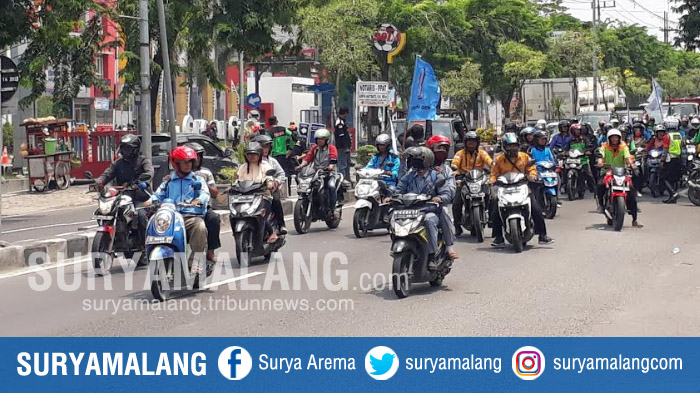 Buruh Geruduk Kantor Pemkab Gresik, Tuntut UMK Tertinggi Se-Jatim