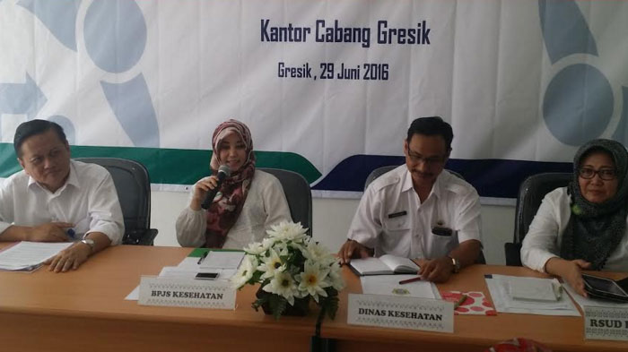 direktur-utama-kabupaten-gresik-rsud-ibnu-sina-dr-endang-poepitowati_20180911_015846.jpg