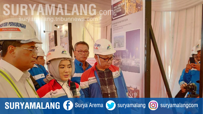 dirut-pt-pertamina-nicke-widyawati-menhub-budi-karya-sumadi-mkilang-minyak-tuban.jpg