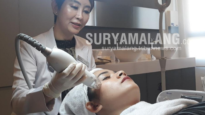 dr-leni-kumalasari-diplaaam-dan-three-magic-steps-korean-beauty-treatment-di-surabaya.jpg