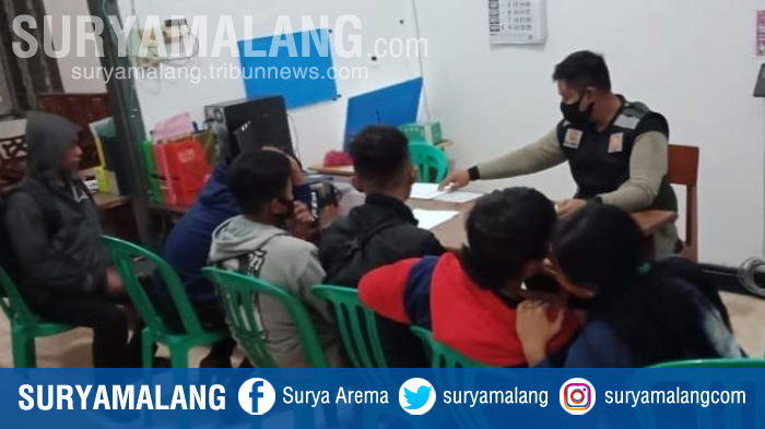 dua-cewek-dan-empat-cewek-diciduk-dari-rumah-kos-di-kota-kediri-pesta-miras.jpg