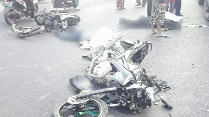 2 Orang Tewas dalam Kecelakaan Motor Vs Motor di Jalan Raya Kedungwonokerto, Sidoarjo