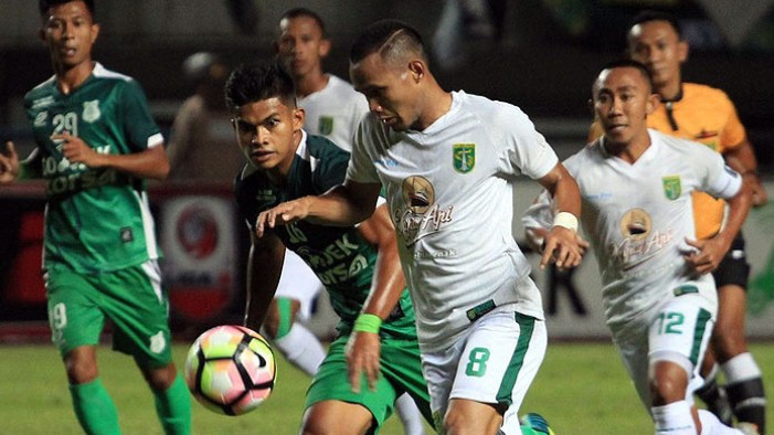 duel-antara-psms-kontra-persebaya-dalam-laga-final-liga-2_20180201_212404.jpg
