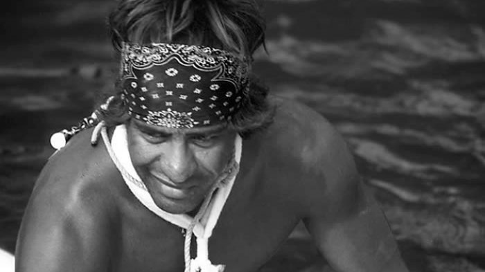 eddie-aikau-penjaga-pantai-hawaii-yang-hilang-di-laut_20180419_164204.jpg