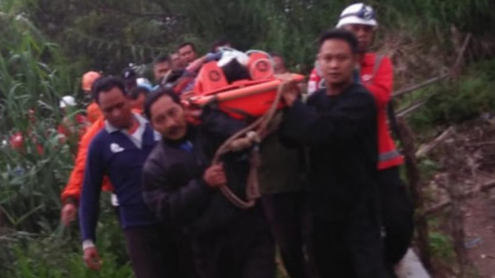 Perbaiki Pipa, Staf PDAM Magetan Terperosok ke Jurang Sedalam 400 Meter di Lereng Gunung Lawu